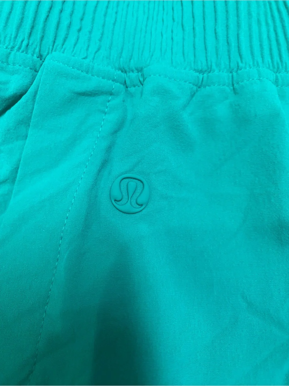 LULULEMON STRETCH WOVEN RELAXED FIT HIGH RISE SHORT 4” INSEAM KELLY GREEN SZ SM
